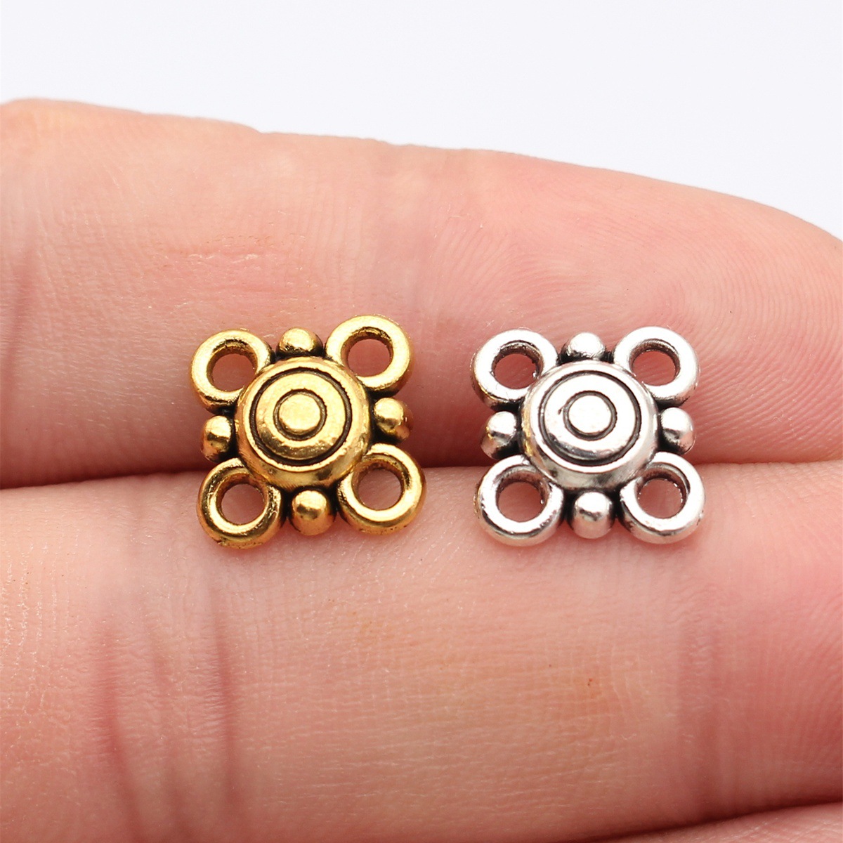 Vintage Fashion Online - WYSIWYG 20 Buah 15X15Mm Warna Perak