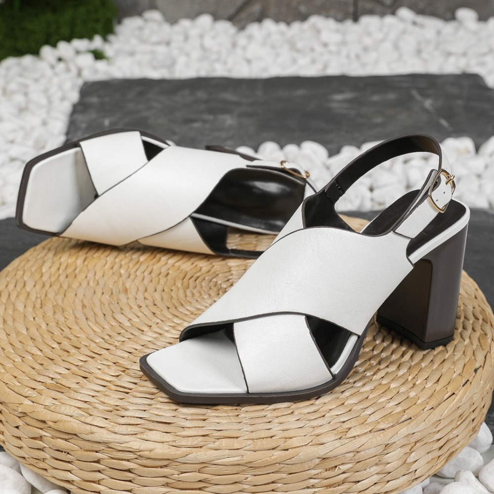 Vintage Fashion Dress - Sandal Wanita Vintage Model Persegi dengan