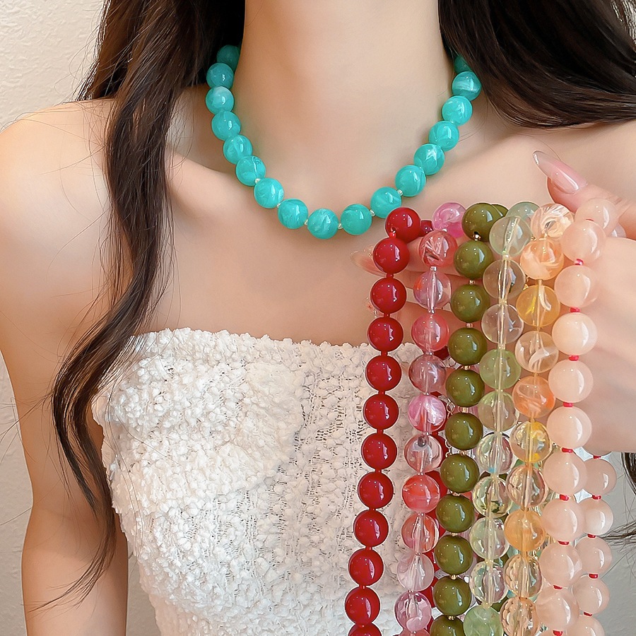 Vintage Fashion Coloring Pages - Kalung choker manik-manik resin bulat warna