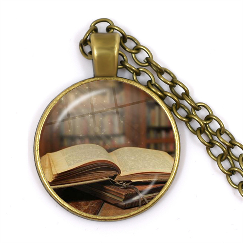 Kalung Buku Tua Laris Kalung P - Vintage Fashion Library ulasan dan harga
