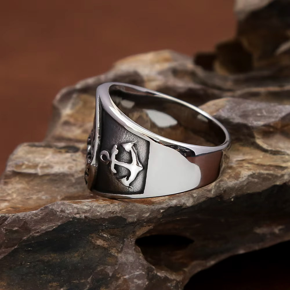 Cincin Segel Baja Anti Karat M - Vintage Fashion Wheel ulasan dan harga